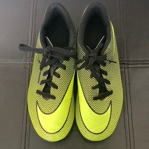 Nike JR BRAVATA II FG Boys Black Green Athletic Soccer Cleats Shoes
